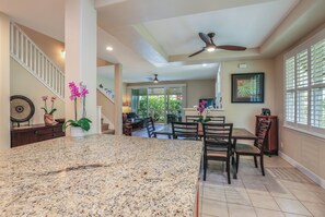 Dining - Nihilani Townhouse - AC and Spacious! (Princeville)