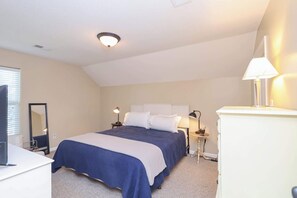 3 soverom, strykejern/-brett, wi-fi og sengetøy