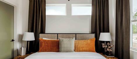 4 bedrooms, desk, iron/ironing board, travel crib