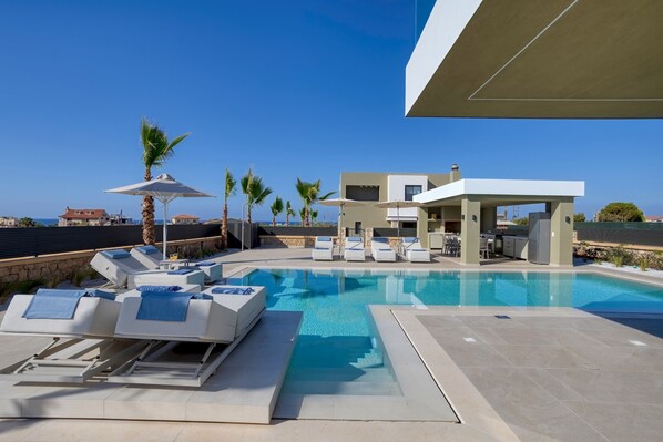 4 bedrooms