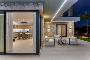 4 bedrooms
