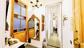 Interior - Authentic 19th-Century Charm in the Heart of Barcelona (Barcelona)