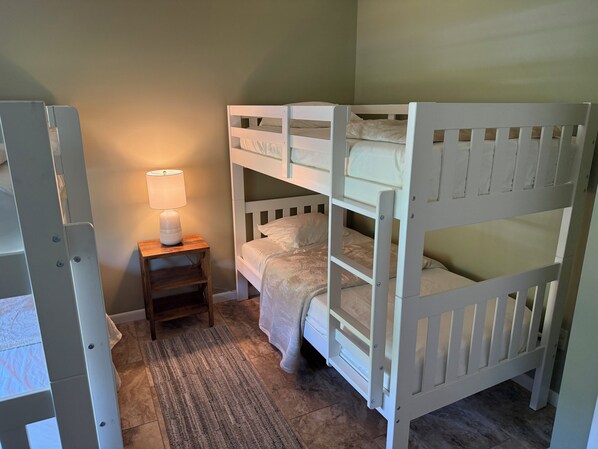 2 Schlafzimmer, Bügeleisen/Bügelbrett, kostenloses WLAN, Bettwäsche