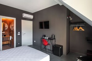 Casa adossada clàssica, 1 llit de matrimoni, vistes a la ciutat | Minibar, caixa forta a l'habitació i wifi gratuïta