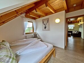 2 bedrooms, WiFi, bed sheets