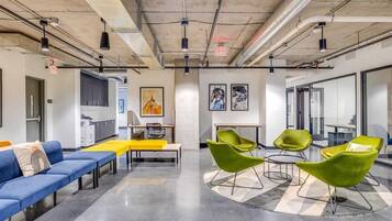 Télévision, espaces bureaux