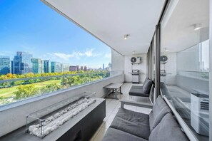 Interior - Executive Park w/Private Gym, Office & City View (Las Condes)
