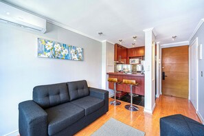 TV - Grey Mist Apartment (Providencia)
