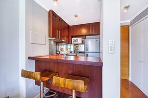 Kühlschrank, Mikrowelle, Toaster