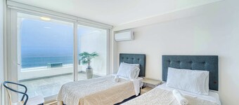Infinite Coast 2BR with pool, gym & free parking