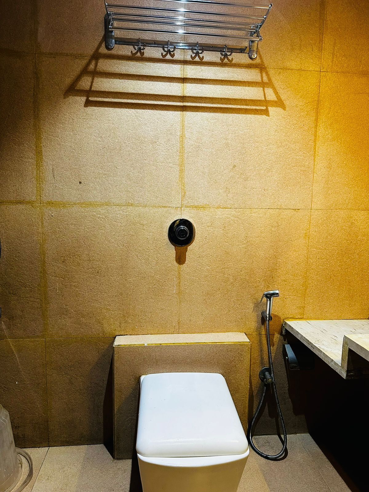 Toallas, jabón, papel higiénico