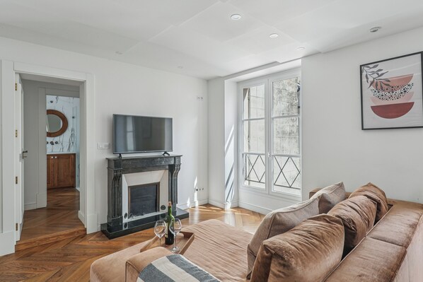 City Apartment, 1 Double Bed with Sofa bed, Non Smoking | Living area | 40-inch Smart TV with satellite channels - Chic 1BR Near Louvre & Musee d Orsay  (Paris)