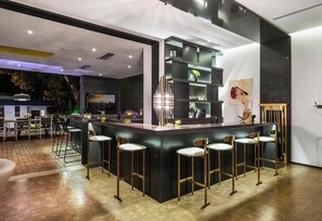 بار (في المنشاة)