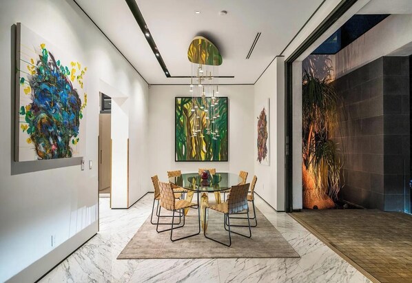 تناول الطعام