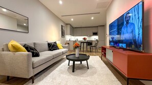 2 bedrooms - Huge 3bath 2bedroom Family Home (London)