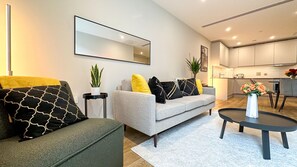 Apartment | 2 bedrooms - Huge 3bath 2bedroom Family Home (London)