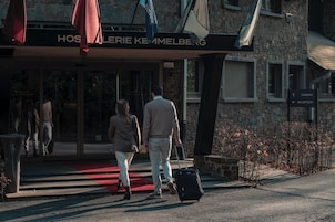 Entrada al alojamiento