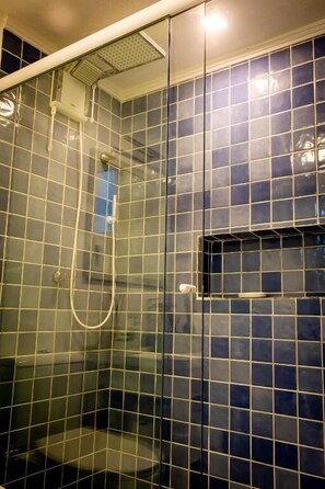 Free toiletries, hair dryer, towels, soap - Hospedaria215 (São Sebastião)