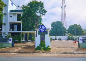 Front of property - Uranium Continental Hotel (Kaduna)
