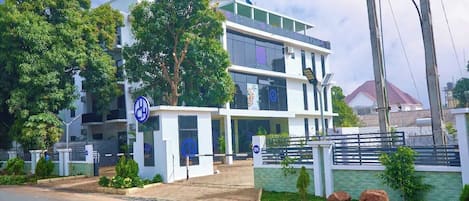 Fachada de la propiedad