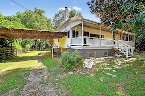 Exterior - Historic Athens Home With Location & Comfort 3 Bedroom Home (Athens)