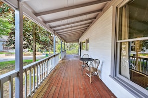 House, 3 Bedrooms | Outdoor dining