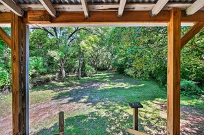 House, 3 Bedrooms | Property grounds