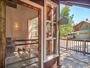 House, 2 Bedrooms | Exterior detail