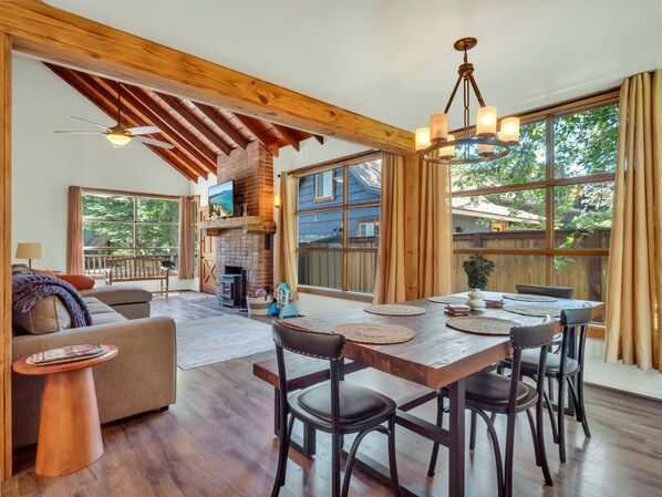 House, 2 Bedrooms | Interior - 851h Tahoe Classic Cabin Near The Beach 2 Bedroom Cabin (South Lake Tahoe)
