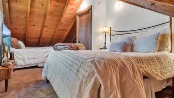 Cabin, 2 Bedrooms | 2 bedrooms, free WiFi
