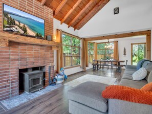 House, 2 Bedrooms | Living area