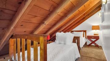 Cabin, 2 Bedrooms | 2 bedrooms, free WiFi