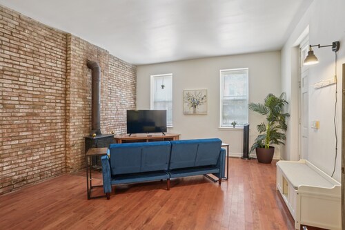 Charming Soulard Retreat With Historic Character 1 Bedroom Apts