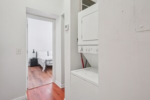 Apartment, 1 Bedroom - Charming Soulard Retreat With Historic Character 1 Bedroom Apts (St. Louis)