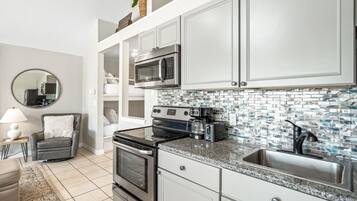 LÀgenhet - 2 sovrum | Eget kök | KylskÄp, ugn, kaffe- och tebryggare och brödrost