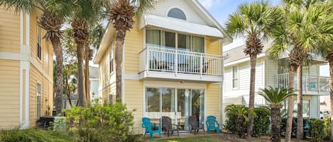 Condo, 2 Bedrooms | Exterior