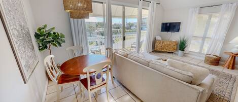 Condo, 2 Bedrooms | Living area