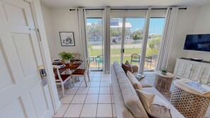 Condo, 2 Bedrooms | Living area