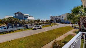 Condo, 1 Bedroom | Property grounds