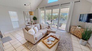 Condo, 1 Bedroom | Living area
