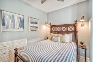 Condo, 2 Bedrooms