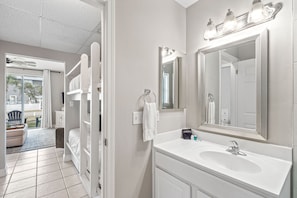 Condo, 1 Bedroom | Bathroom