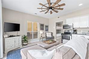 Condo, 1 chambre | 1 chambre, fer et planche Ă repasser, accĂšs au Wi-Fi (inclus)