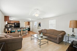 House, 2 Bedrooms | Living area | Smart TV, streaming services