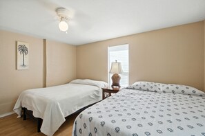 House, 2 Bedrooms | 2 bedrooms, laptop workspace, iron/ironing board, free WiFi