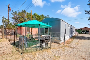 House, 2 Bedrooms | Outdoor dining