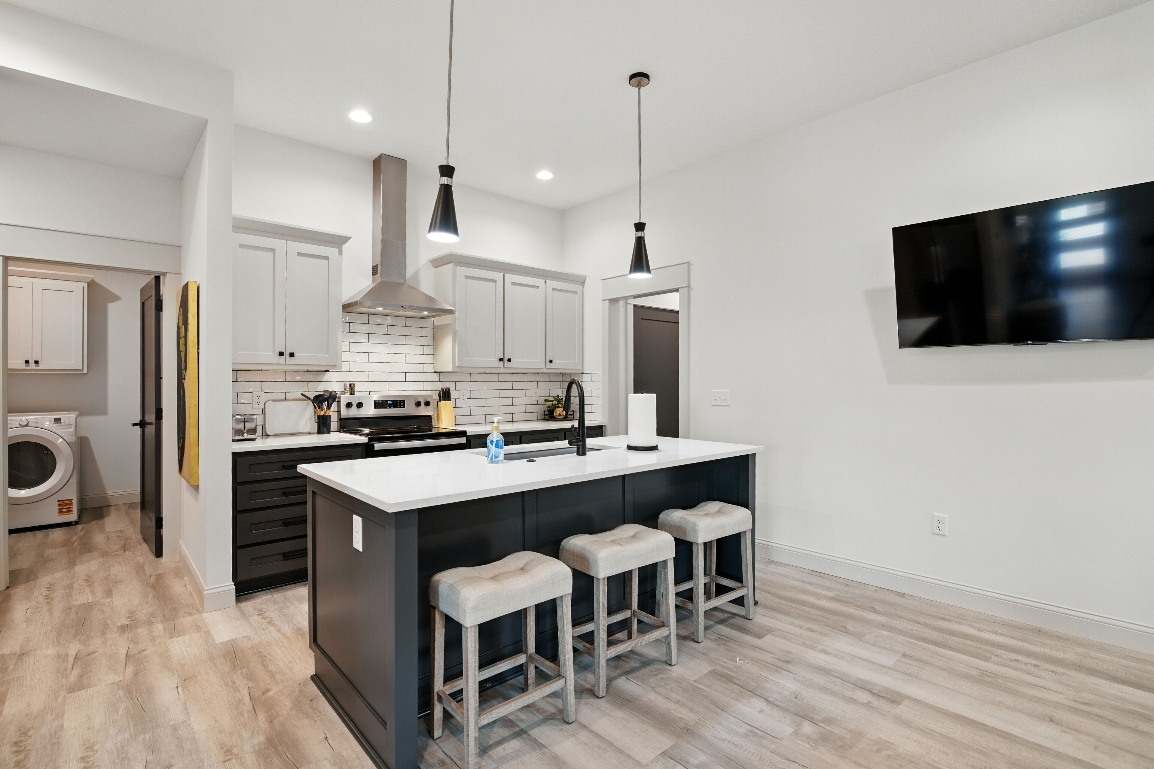 Duplex, 3 Bedrooms | Private kitchen | Fridge, oven, coffee/tea maker, toaster