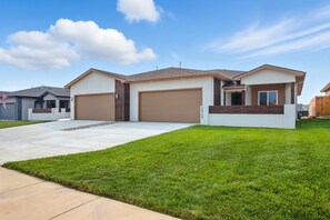 Nhà Duplex, 3 phòng ngủ | Ngoại thất
