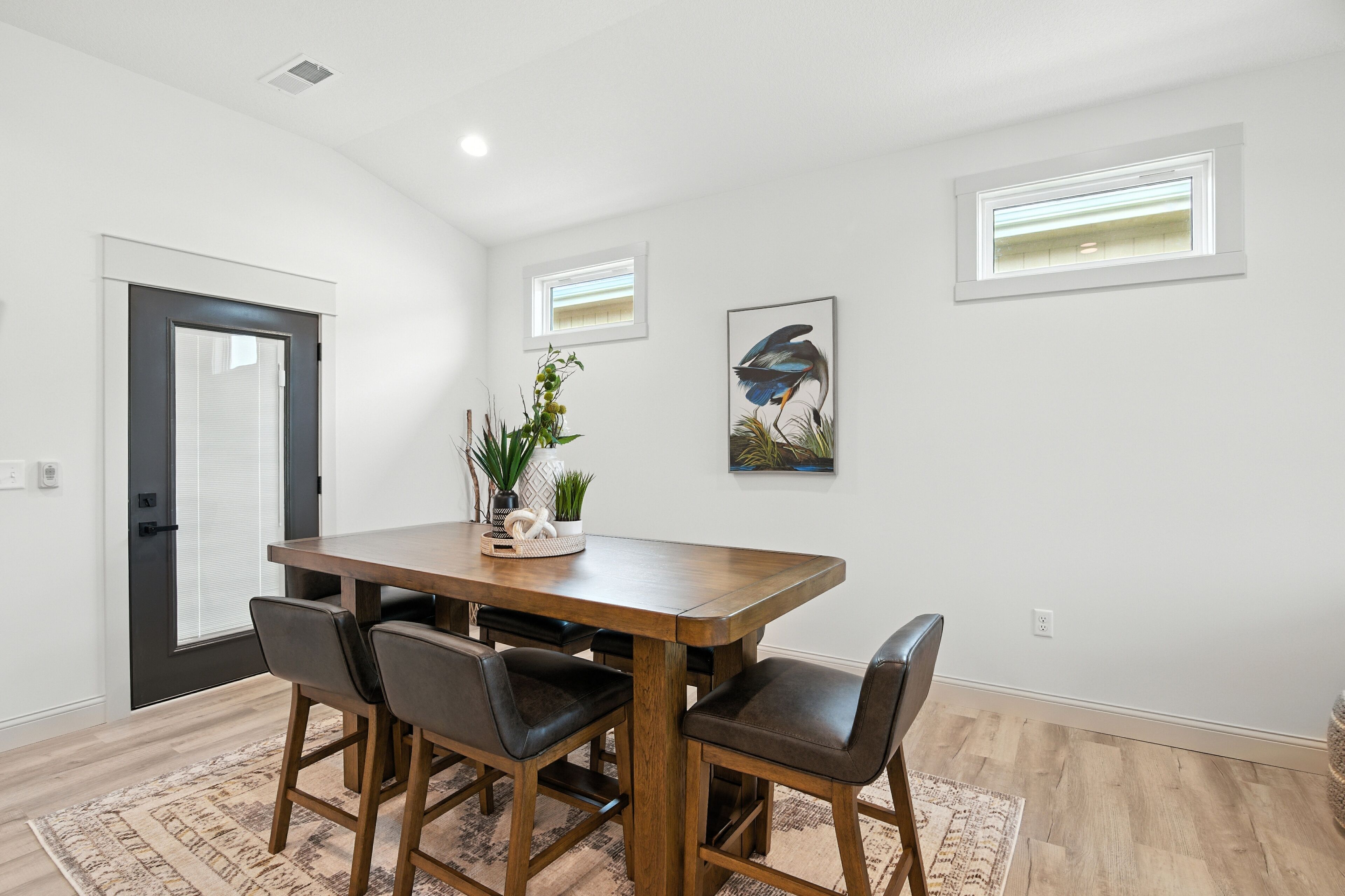 Duplex, 3 Bedrooms | Dining