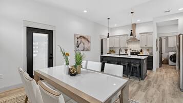 Dúplex, 3 habitaciones | Restaurantes